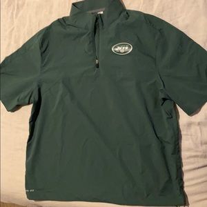 Shirtsleeve windbreaker